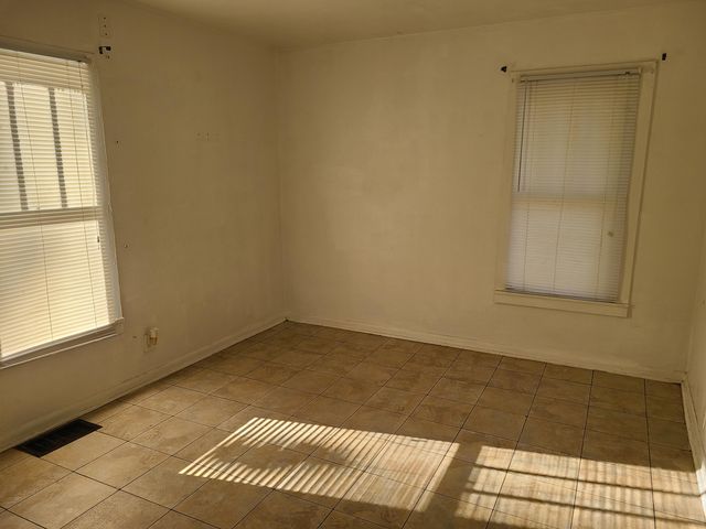 1264 Pavone Street, Benton Harbor City, MI 49022