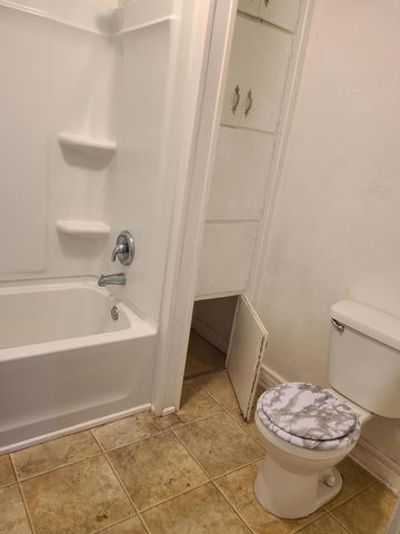 1264 Pavone Street, Benton Harbor City, MI 49022