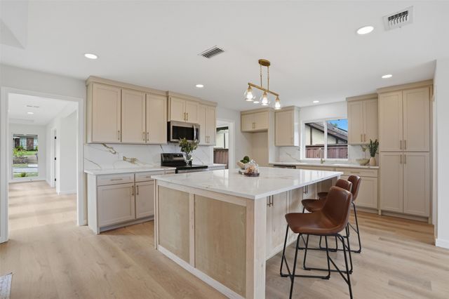 1126 Stonewall Street, Garland, TX 75043