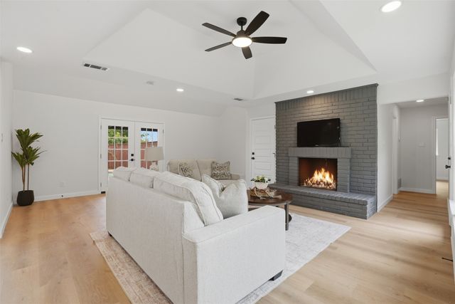 1126 Stonewall Street, Garland, TX 75043