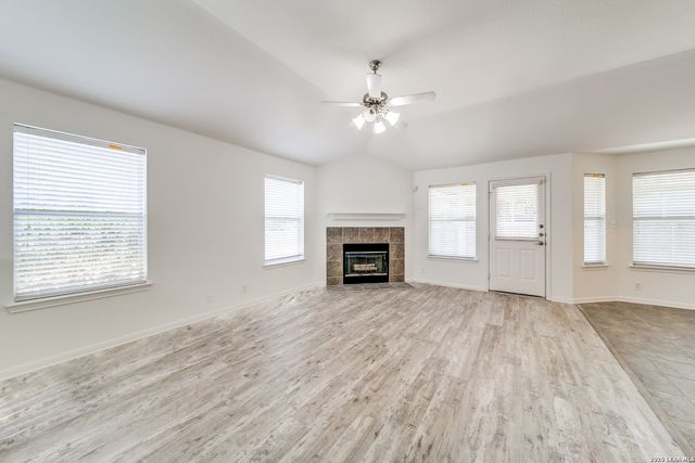 3301 ORTH AVE, Schertz, TX 78108
