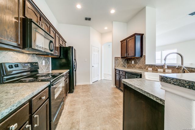 3301 ORTH AVE, Schertz, TX 78108