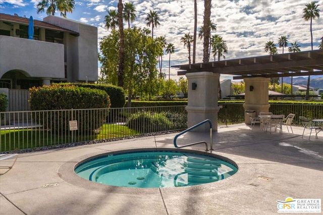 1150 E Amado Road 17A1, Palm Springs, CA 92262