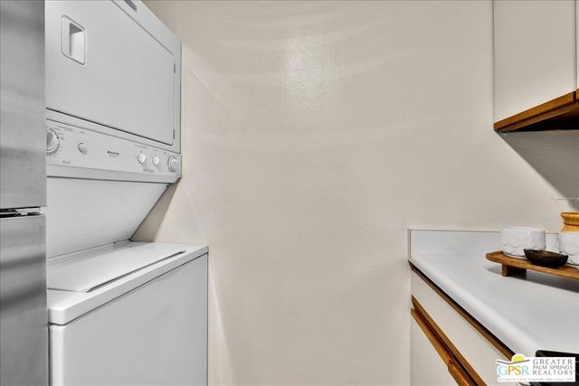 1150 E Amado Road 17A1, Palm Springs, CA 92262