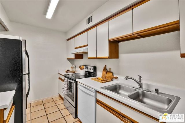 1150 E Amado Road 17A1, Palm Springs, CA 92262