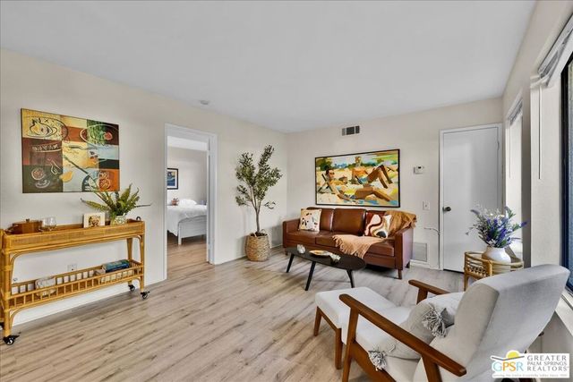 1150 E Amado Road 17A1, Palm Springs, CA 92262