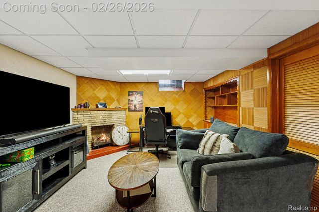 9001 Denne Street, Livonia, MI 48150