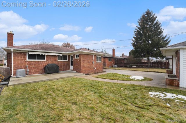 9001 Denne Street, Livonia, MI 48150