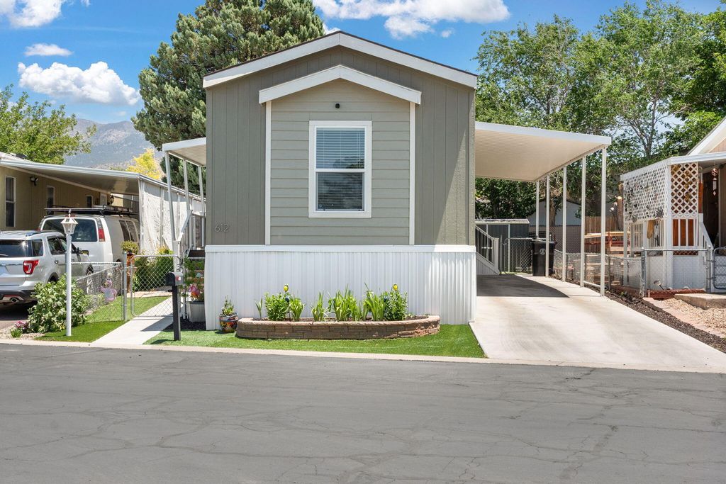 612 TRADING POST Trail SE, Albuquerque, NM 87123