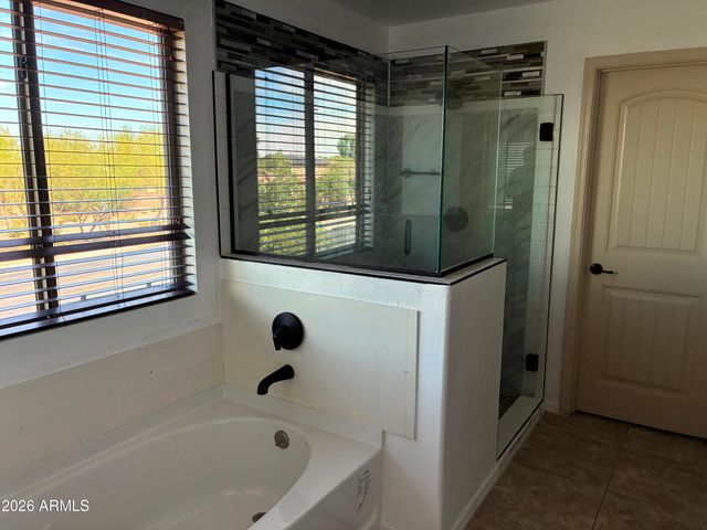3340 S SUNLAND Drive, Chandler, AZ 85248