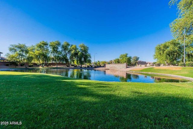3340 S SUNLAND Drive, Chandler, AZ 85248