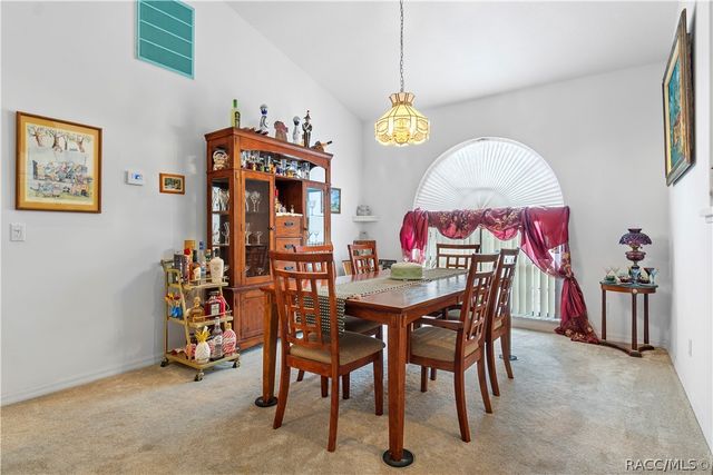 42 Pine Drive, Homosassa, FL 34446