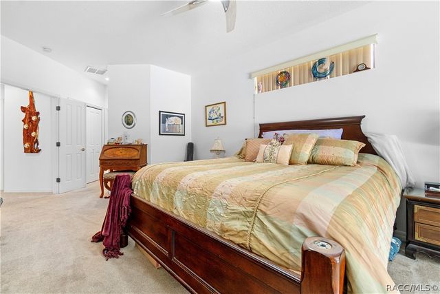 42 Pine Drive, Homosassa, FL 34446