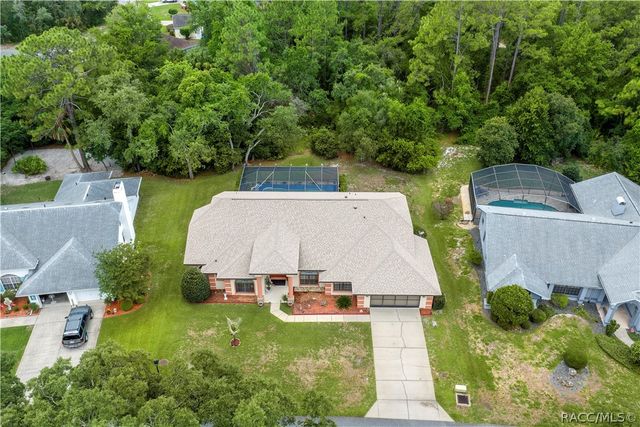 42 Pine Drive, Homosassa, FL 34446