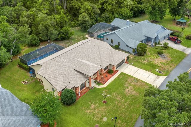42 Pine Drive, Homosassa, FL 34446