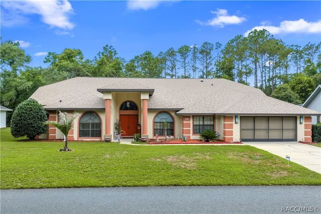 42 Pine Drive, Homosassa, FL 34446