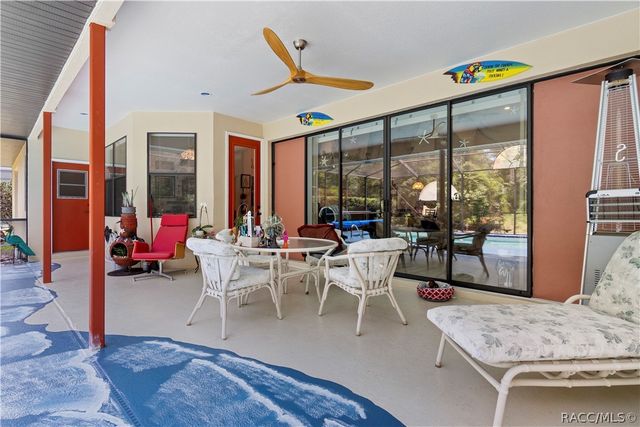 42 Pine Drive, Homosassa, FL 34446