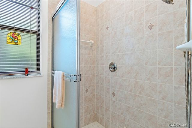 42 Pine Drive, Homosassa, FL 34446