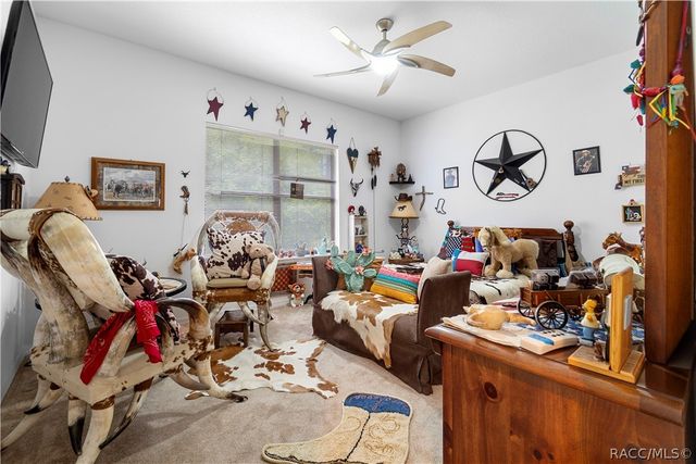 42 Pine Drive, Homosassa, FL 34446