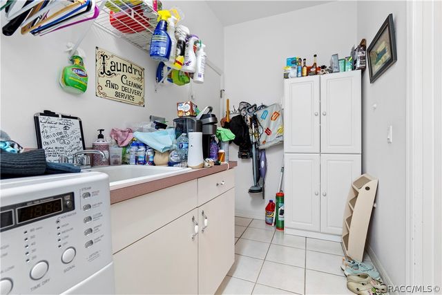 42 Pine Drive, Homosassa, FL 34446
