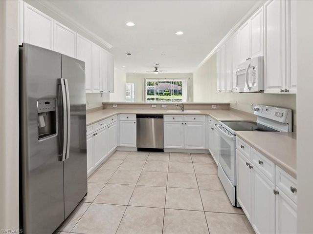 1817 Avian CT A76, Naples, FL 34119
