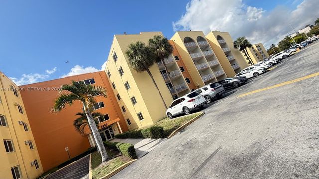 6980 NW 186th St 3-126, Hialeah, FL 33015