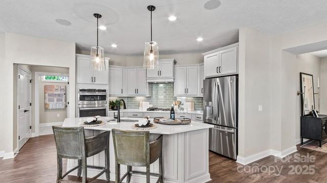 240 Alenda Lux Circle 97, Mooresville, NC 28115