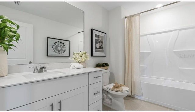 13843 LILAC SKY TERRACE, Bradenton, FL 34211