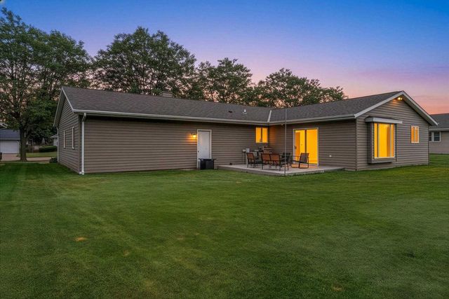 1814 BRIQUELET STREET, Green Bay, WI 54304