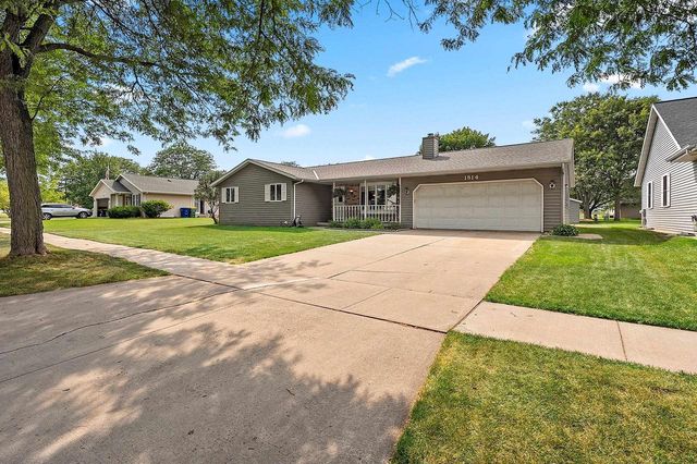 1814 BRIQUELET STREET, Green Bay, WI 54304
