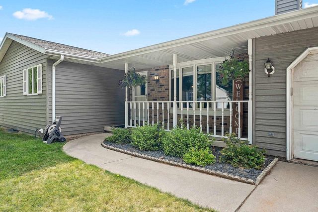 1814 BRIQUELET STREET, Green Bay, WI 54304