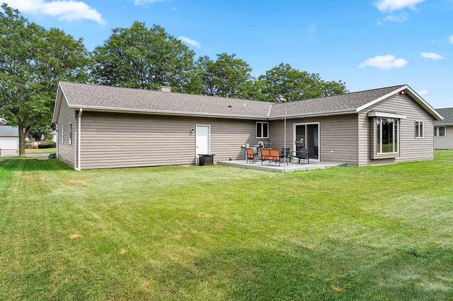 1814 BRIQUELET STREET, Green Bay, WI 54304