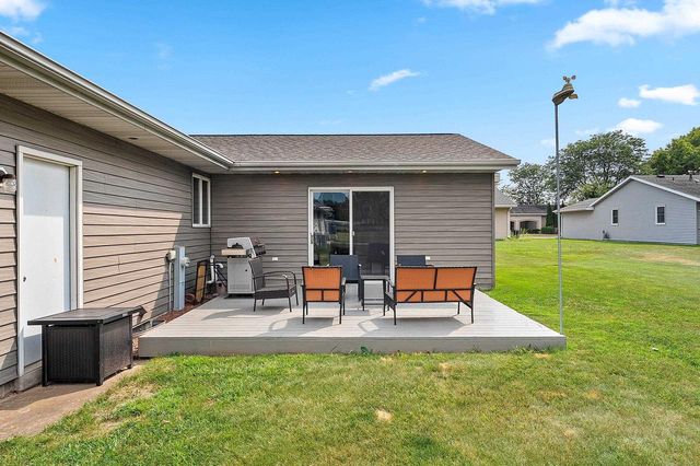 1814 BRIQUELET STREET, Green Bay, WI 54304