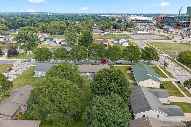 1814 BRIQUELET STREET, Green Bay, WI 54304