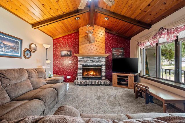 1814 BRIQUELET STREET, Green Bay, WI 54304