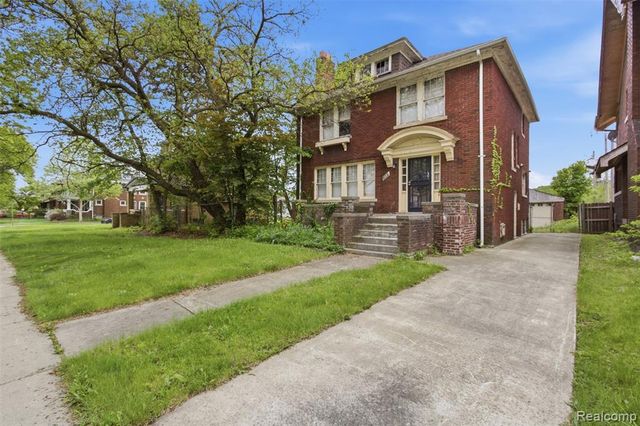 8221 Dexter Avenue, Detroit, MI 48206