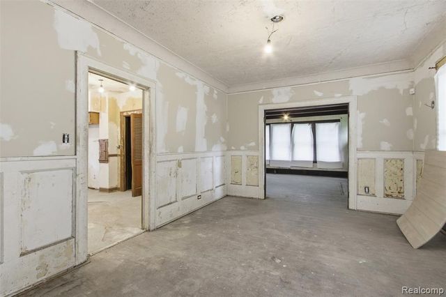 8221 Dexter Avenue, Detroit, MI 48206