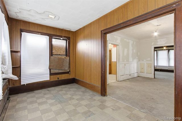 8221 Dexter Avenue, Detroit, MI 48206