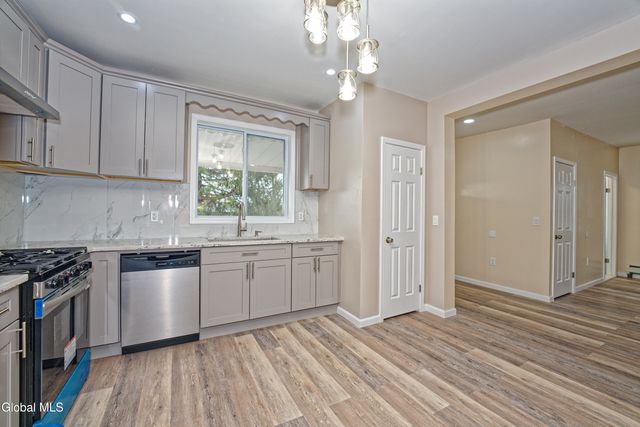 2 Cemetery Street, Fonda, NY 12068