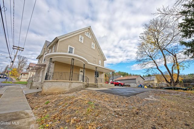 2 Cemetery Street, Fonda, NY 12068