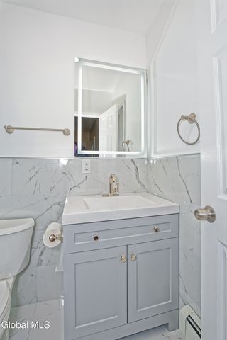 2 Cemetery Street, Fonda, NY 12068