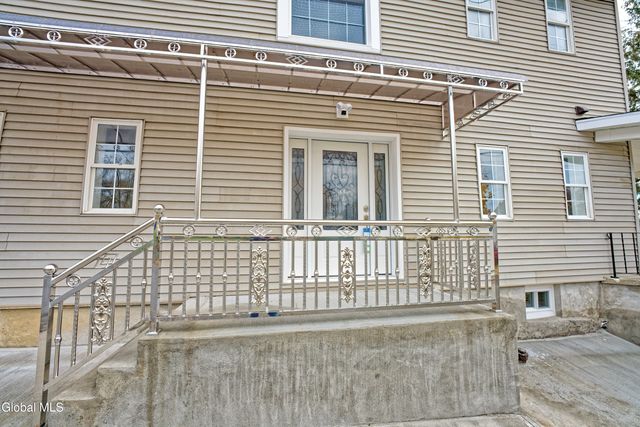 2 Cemetery Street, Fonda, NY 12068