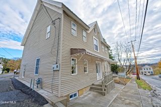 2 Cemetery Street, Fonda, NY 12068