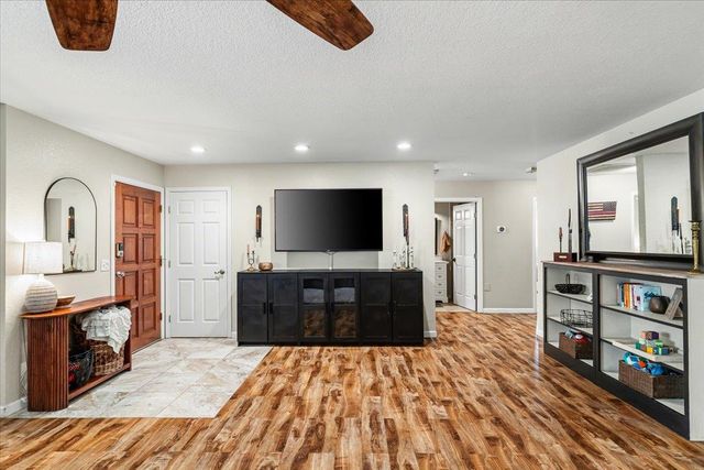 1251 David Dr, Oakdale, CA 95361