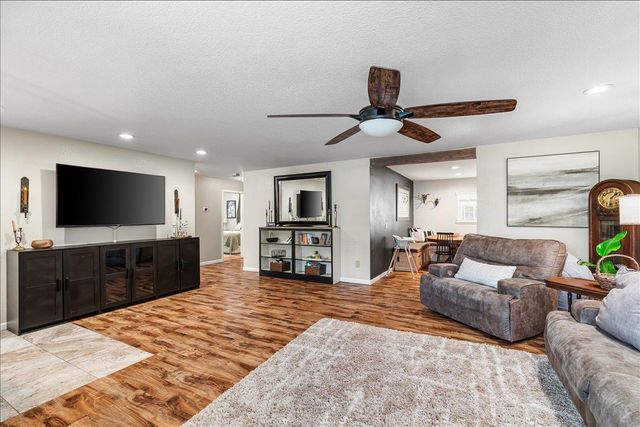 1251 David Dr, Oakdale, CA 95361