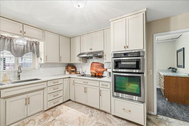 1251 David Dr, Oakdale, CA 95361