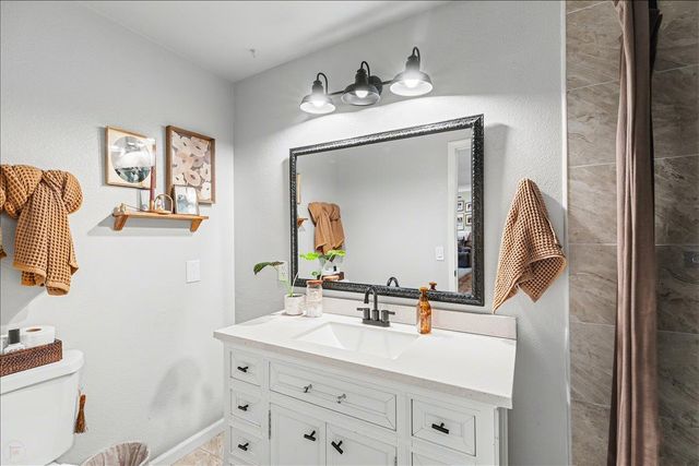 1251 David Dr, Oakdale, CA 95361