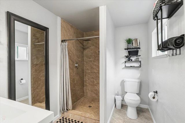 1251 David Dr, Oakdale, CA 95361