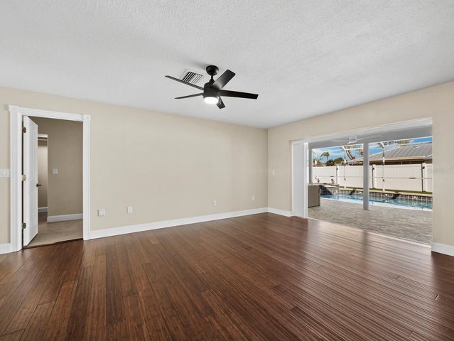 1856 WOODHAVEN CIRCLE, Sarasota, FL 34232