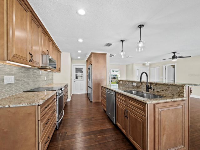 1856 WOODHAVEN CIRCLE, Sarasota, FL 34232